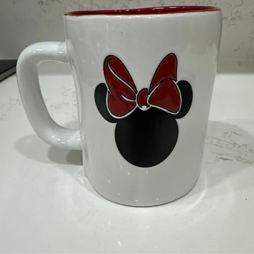 Disney Minnie Mouse Coffee Mug Cup 16 Oz.
